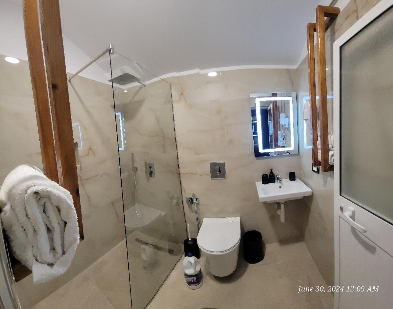 Rooms By Lion Krujë Dış mekan fotoğraf